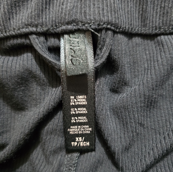 SKIMS Soft Lounge Sleep Set in SPRUCE GREEN Ribbed Size XSmall - Picture 10 of 14